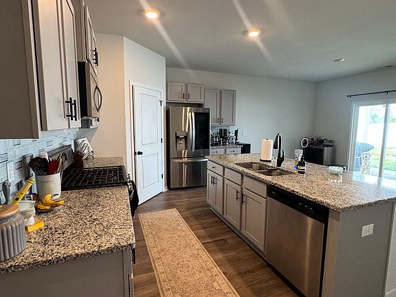 3rd image of 2505 Sandy Banks Ln