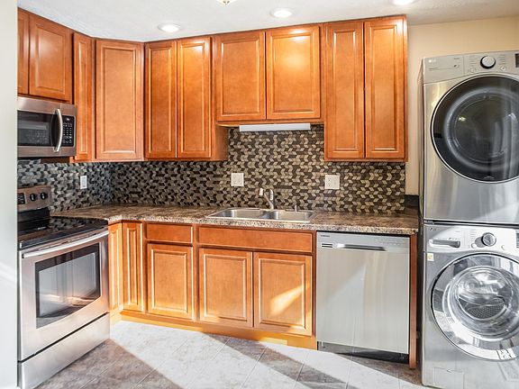 4th image of 907 N 20th St APT 1