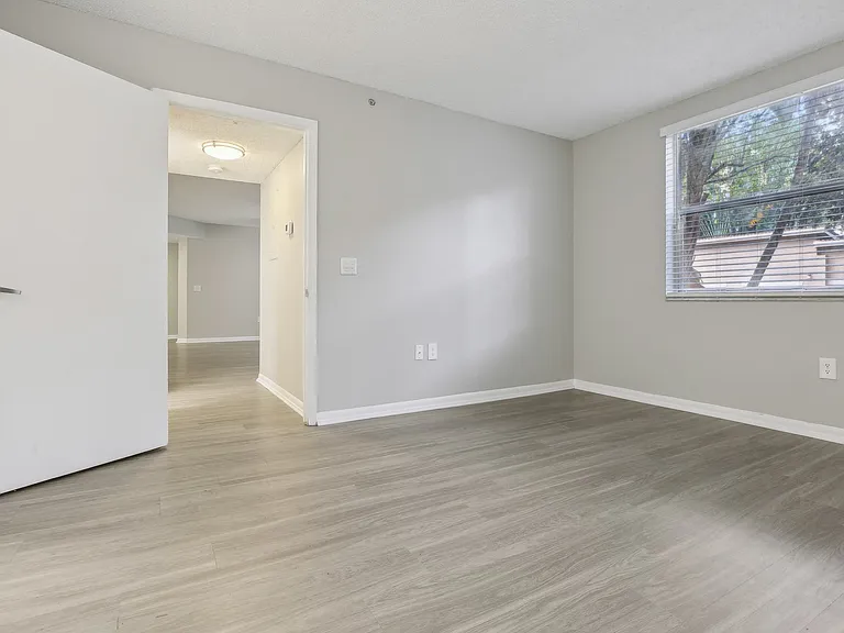 Pembroke Pines Landings Apartments — Photo 23