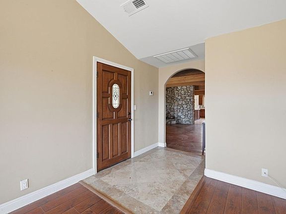 4th image of 10222 Deseret Rd