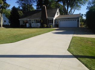 16 Buena Vista Way, New Castle, PA