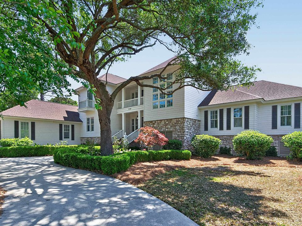 1st image of 430 Collins Meadow Dr.