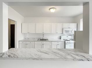 32-86 35th St #3F, Astoria, NY 11106