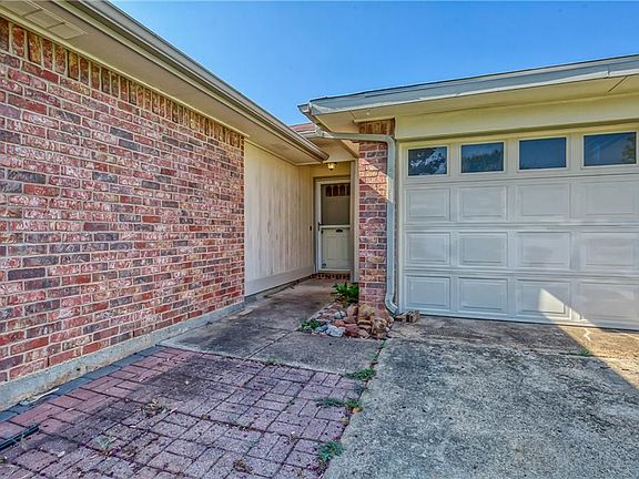 4th image of 304 Hemlock Dr