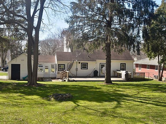 600 square foot deck