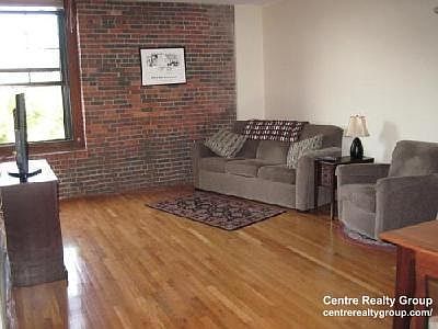 2nd image of 1241 Adams St