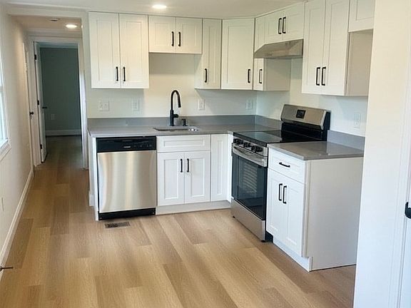 2nd image of 52 Sycamore Dr