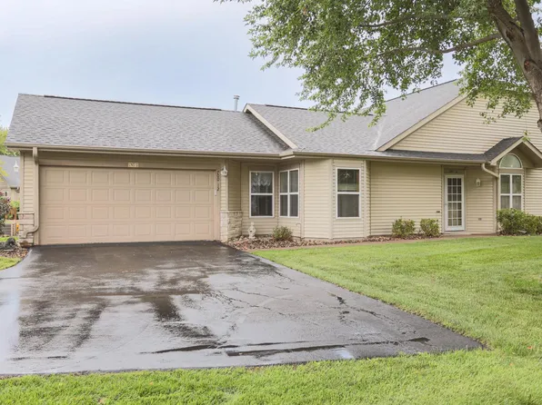 700 Leroy Ln APT 12, River Falls, WI 54022