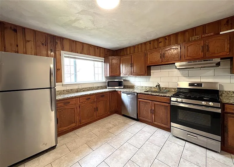 41 Hancock Ave #1