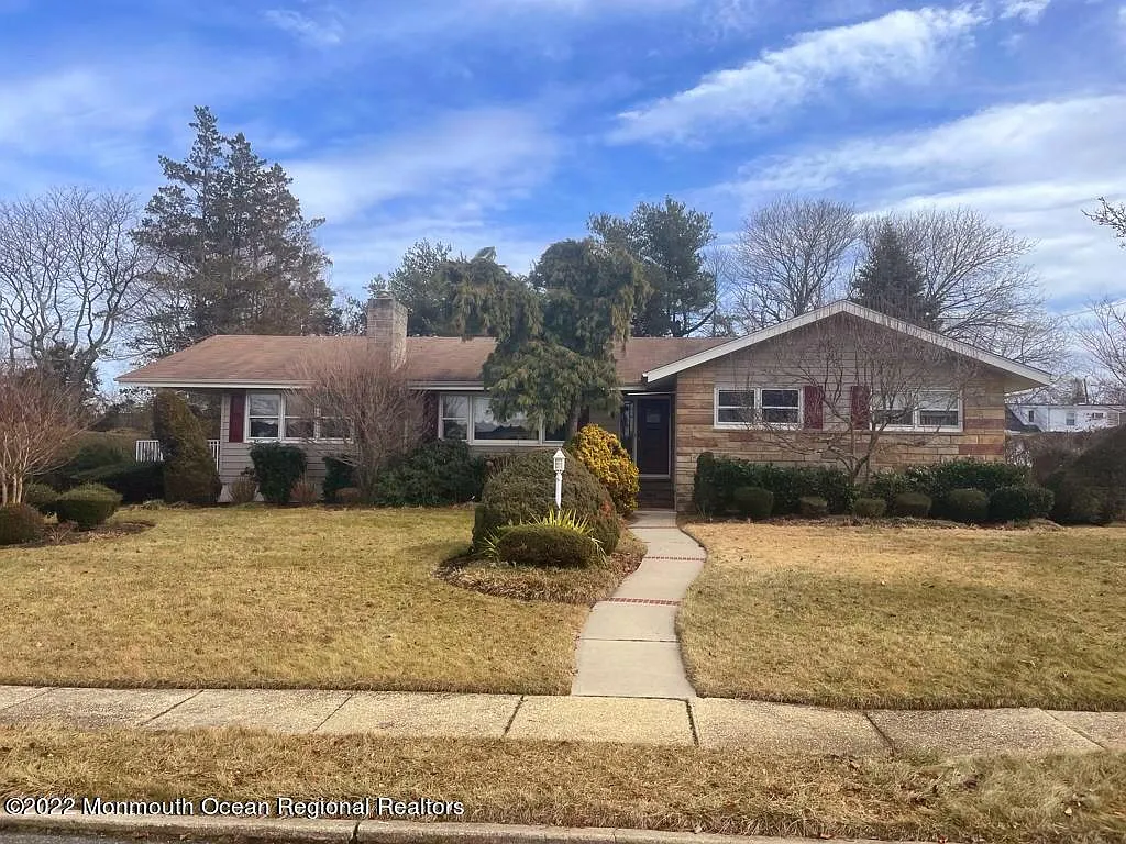 5 bed, 2267 sqft, $2,600 — Photo 1