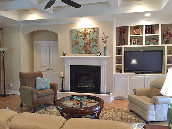 4th image of 2455 Belshaw Dr