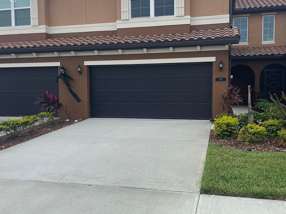 1st image of 784 Simeon Dr #227