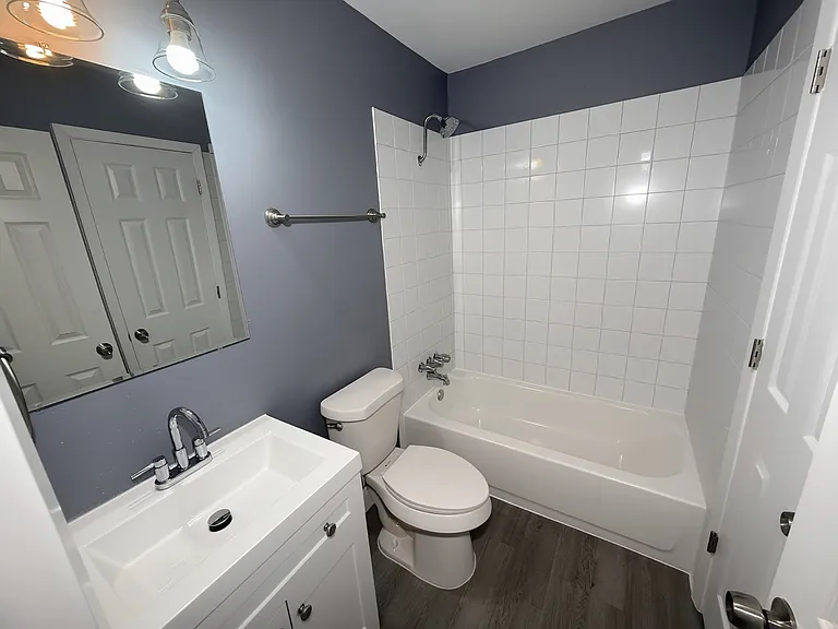 1900 W Taylor St — Photo 11