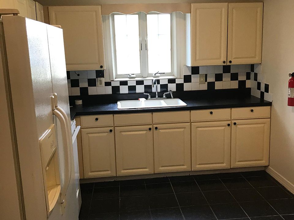 1st image of 9333-35 Gerald Dr