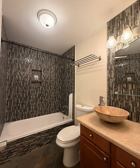 801 Eastmont Dr #102 — Photo 16