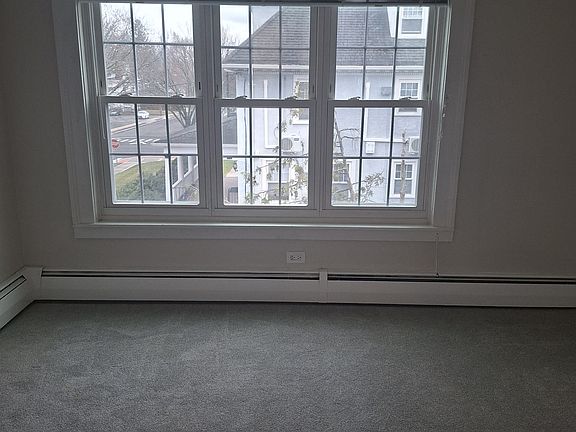 5th image of 9 N Beacon St #2-3