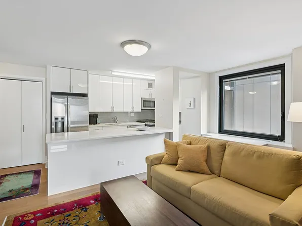 531 Main St #617, New York, NY 10044