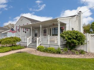 48 15th St, West Babylon, NY 11704