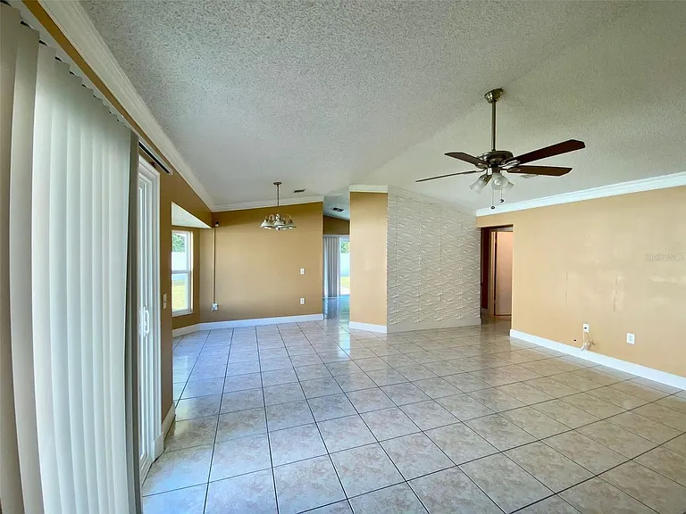 880 Nelson Dr — Photo 15