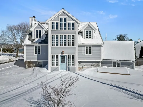 2 Breezy Point Rd, Gloucester, MA 01930