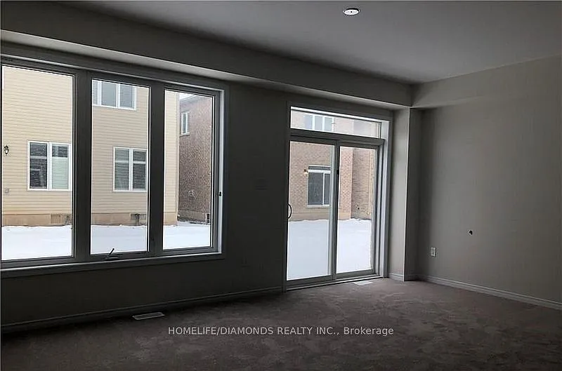 4 bed, $2,700 — Photo 4