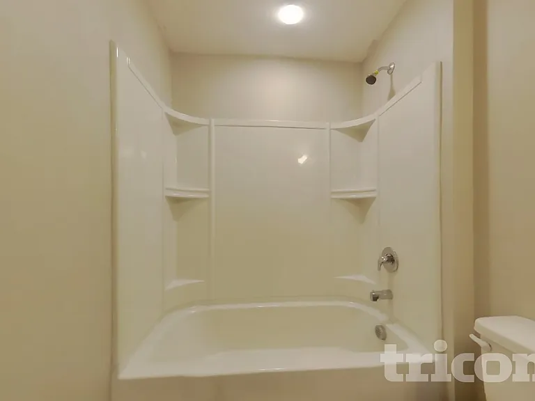 1744 Chatham Green Cir — Photo 14
