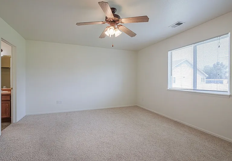 102 Kaley St — Photo 4