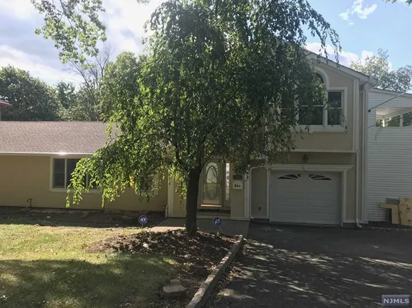 701 Forest Ave, Paramus, NJ 07652