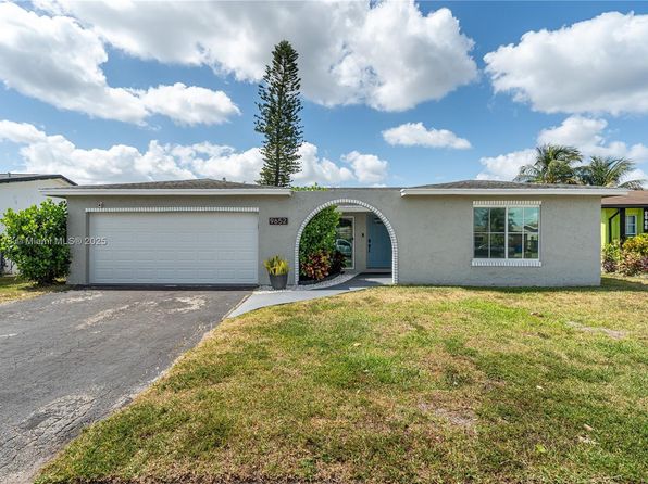 9652 NW 19th Pl, Sunrise, FL 33322