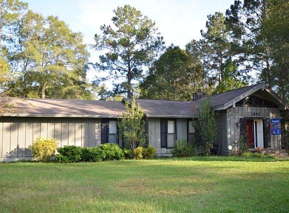 4th image of 1304 Forest Way