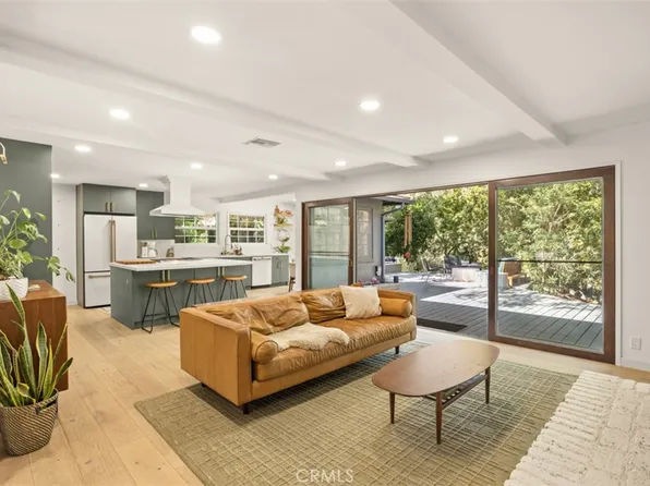 411 Mesa Lila Rd, Glendale, CA 91208