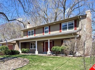 5716 Dewey Hill Rd, Edina, MN 55439