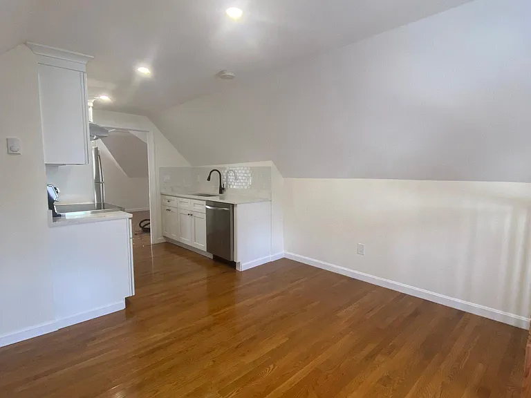 7 Mason St #3 — Photo 2