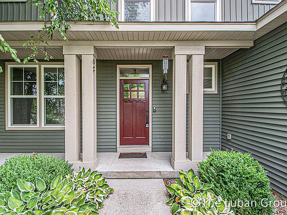 5th image of 11078 Waterway Dr