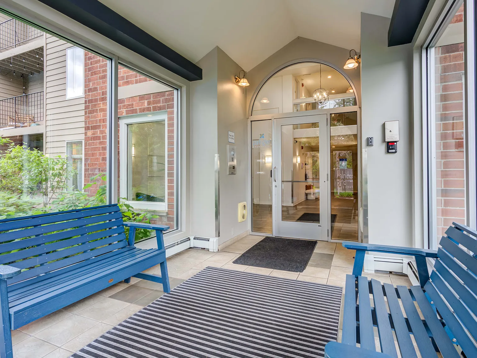 Park Glen Apartments — Photo 2