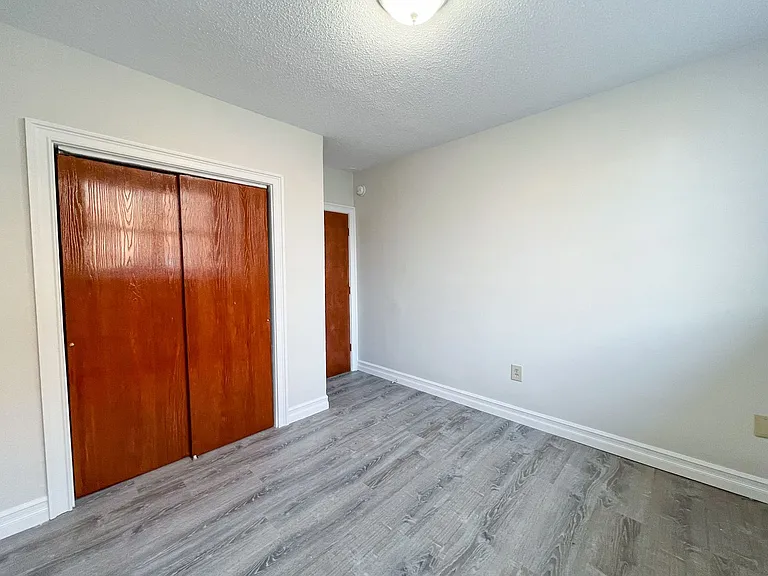 322 Hudson St / Luca Investments LLC — Photo 17