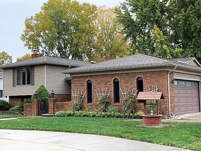 50060 Sass Rd, Chesterfield, MI, 48047
