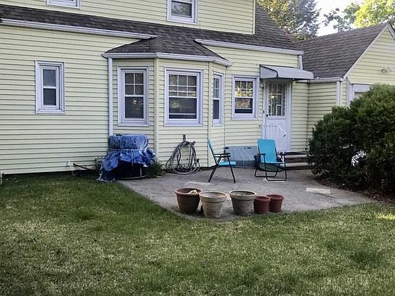 4th image of 2-12 Morlot Ave