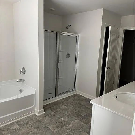471 Stoneybrook Dr — Photo 11