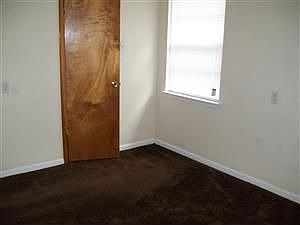 2nd image of 3318 Magnolia Ave