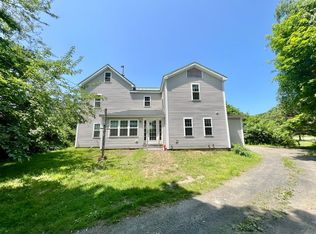 122 Old Amherst Rd, Sunderland, MA 01375