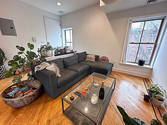 2nd image of 71 Lafayette Ave #3R