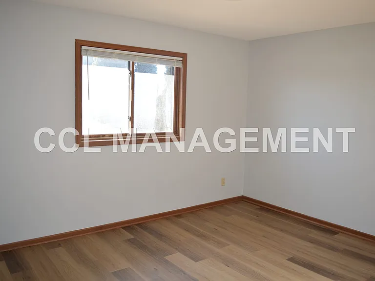 1237 Sunfield St #3 — Photo 3