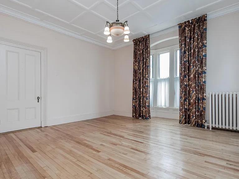 256 Vaughan St #1 — Photo 14
