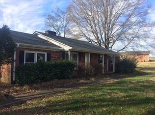 977 Yadkin Valley Rd, Advance, NC 27006