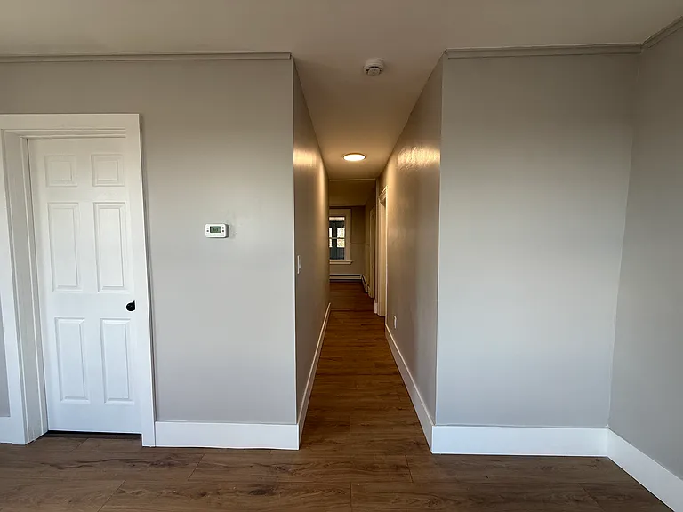 324 Congress Ave #3 — Photo 4
