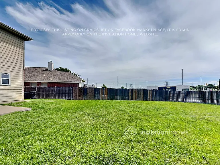 13001 Fencerow Rd — Photo 25