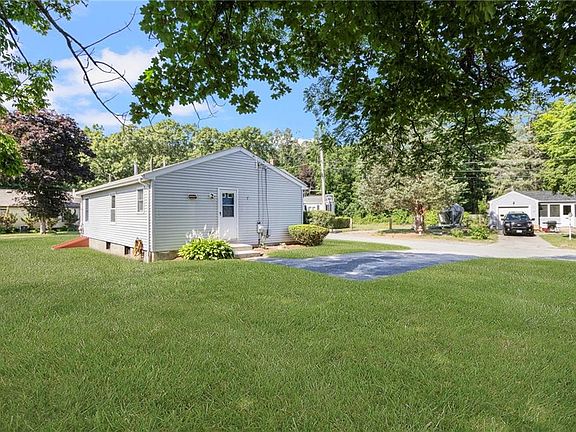 5th image of 28 Elmer Ave