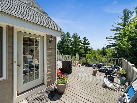 3rd image of 328 Bear Farm Road