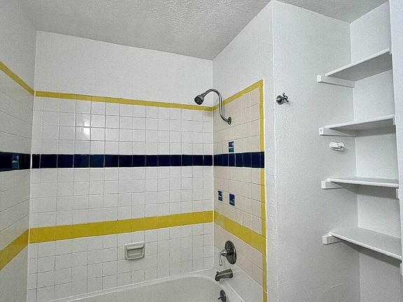 3rd image of 8008 Grand Ave NE